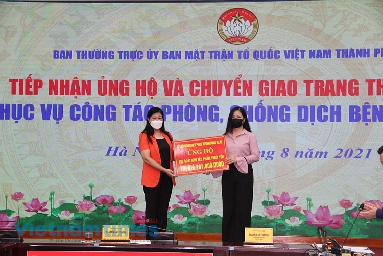 Organizations, Individuals Support Hanoi in Covid-19 Fight