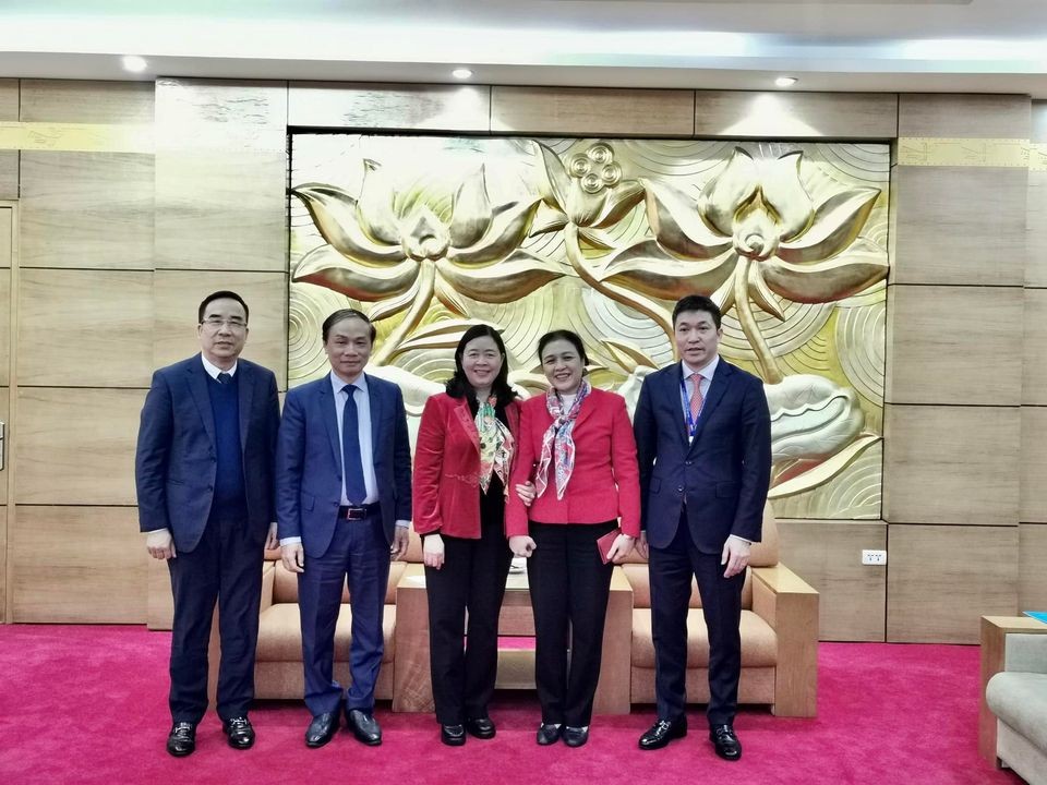 Trưởng ban Dân vận Trung ương Bùi Thị Minh Hoài thăm, chúc Tết Liên hiệp các tổ chức hữu nghị Việt Nam