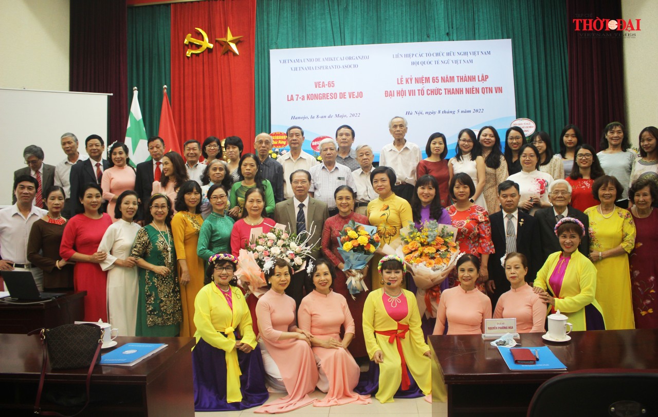 The Vietnam Esperanto Association (VEA) contributes to promoting solidarity, amity and cooperation between the people of Vietnam and the rest of the globe.