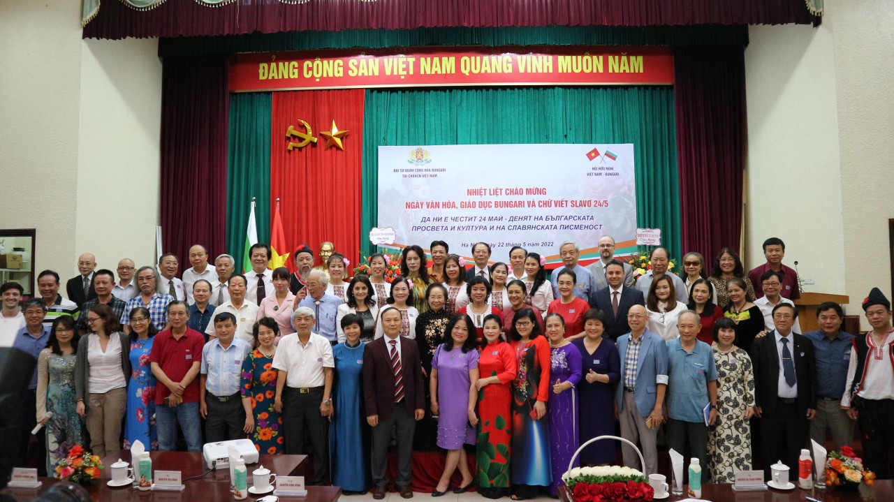 Day of Bulgarian Education, Culture and Slavonic Alphabet marked in Hanoi