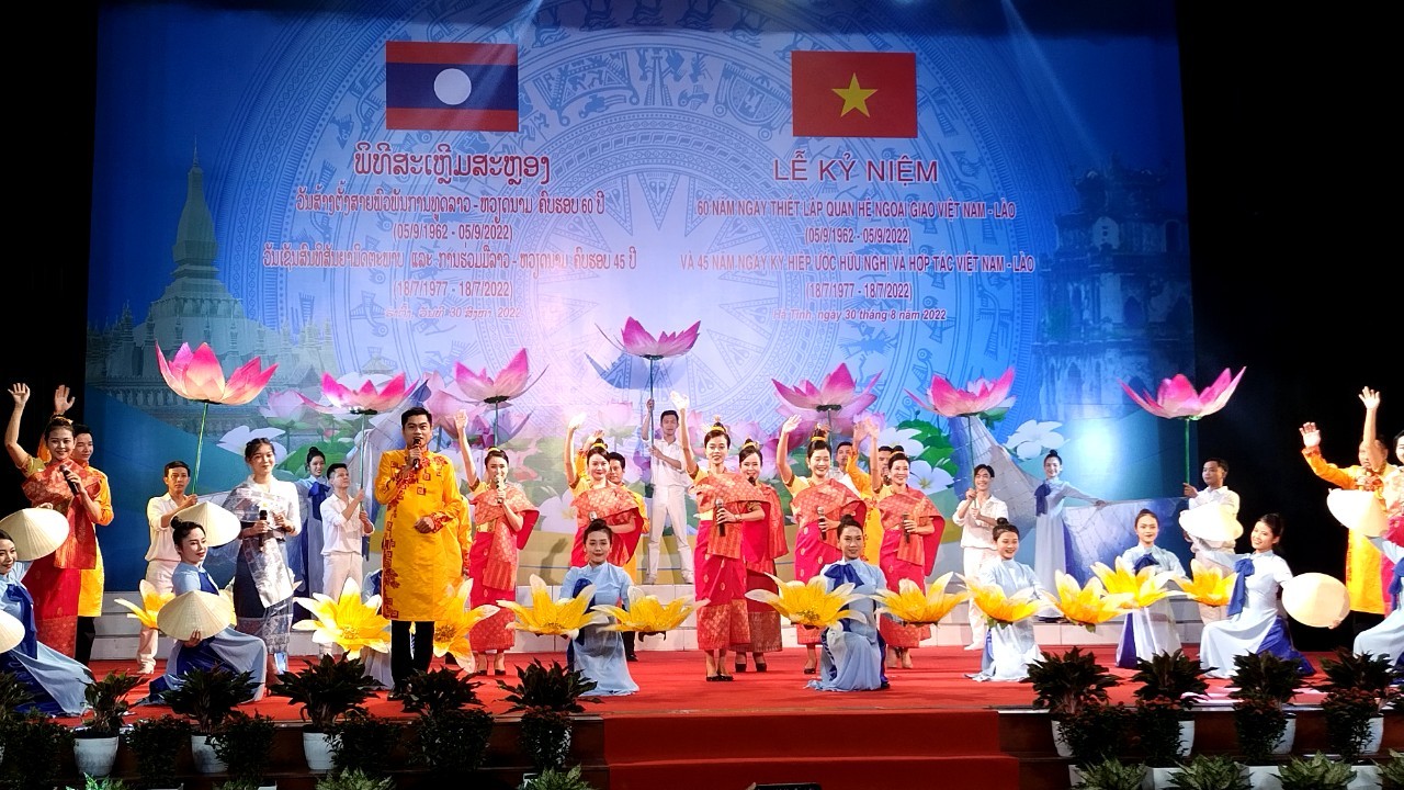 60th anniversary of Vietnam-Laos diplomatic relations celebrated in Ha Tinh