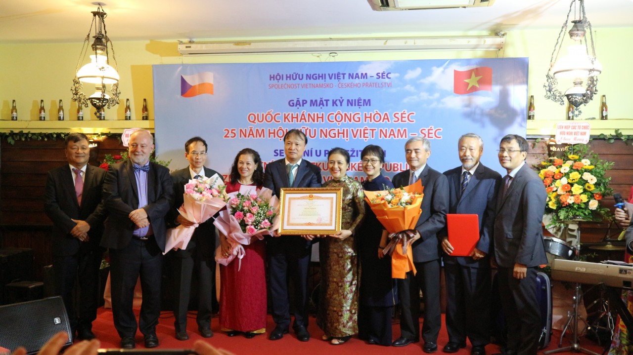 Association honoured for boosting ties with Czech Republic