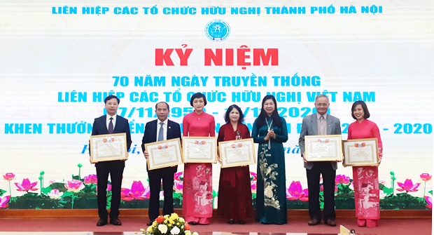 Liên hiệp các tổ chức hữu nghị thành phố Hà Nội kỷ niệm 70 năm Ngày Truyền thống