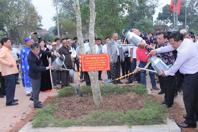 Du xuân hữu nghị 2015