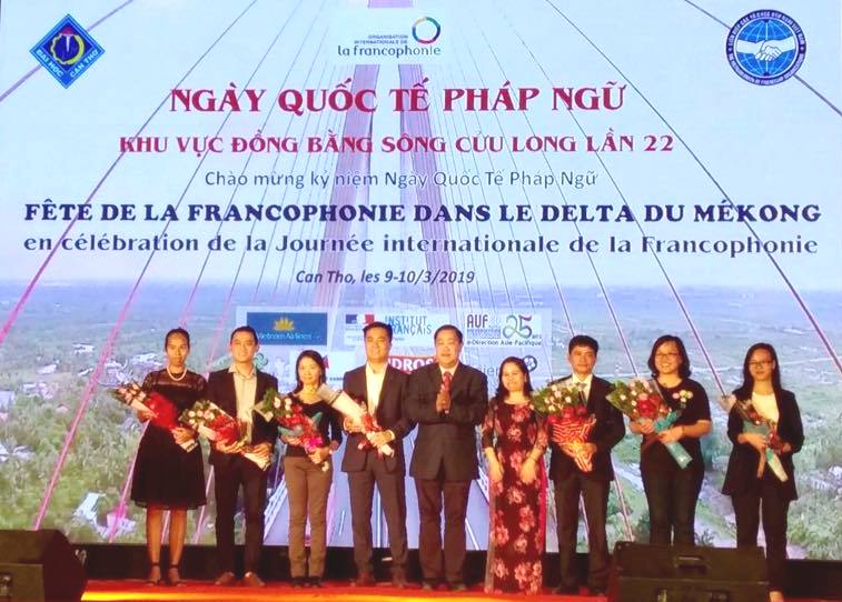 Tieu de
