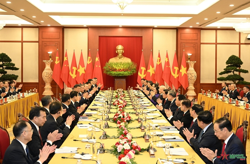 Tieu de