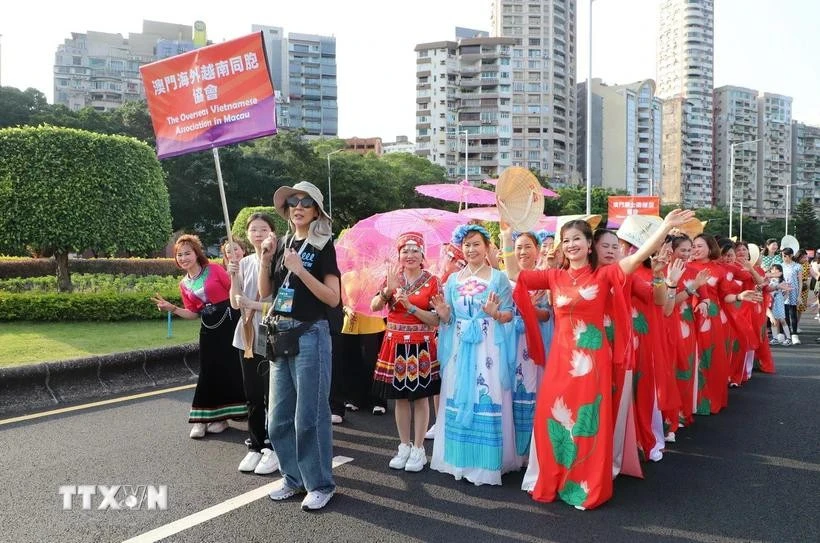 Viet Nam joins int’l parade in China’s Macau