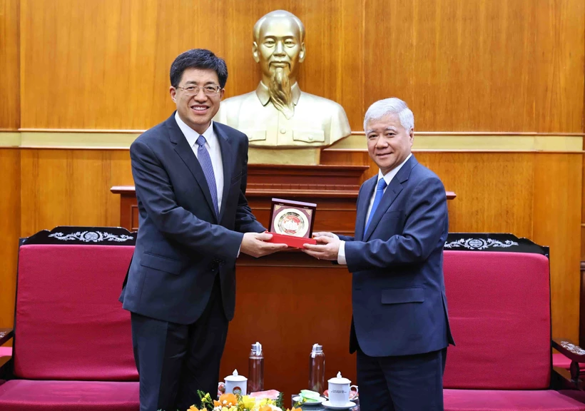 Tieu de