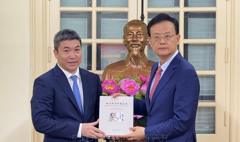 Viet Nam, China forge new path for locality-to-locality cooperation
