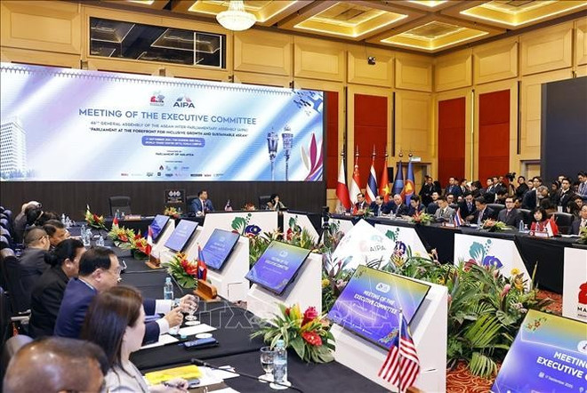 Top Vietnamese legislator attends AIPA-46 Executive Committee's Meeting