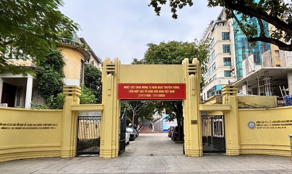 Thư chúc mừng nhân dịp kỷ niệm 75 năm ngày truyền thống Liên hiệp các tổ chức hữu nghị Việt Nam