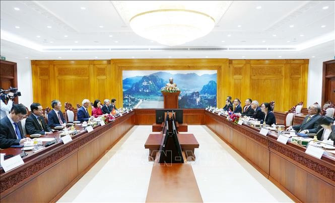 Peace committees promote role of people-to-people diplomacy between Viet Nam, Laos