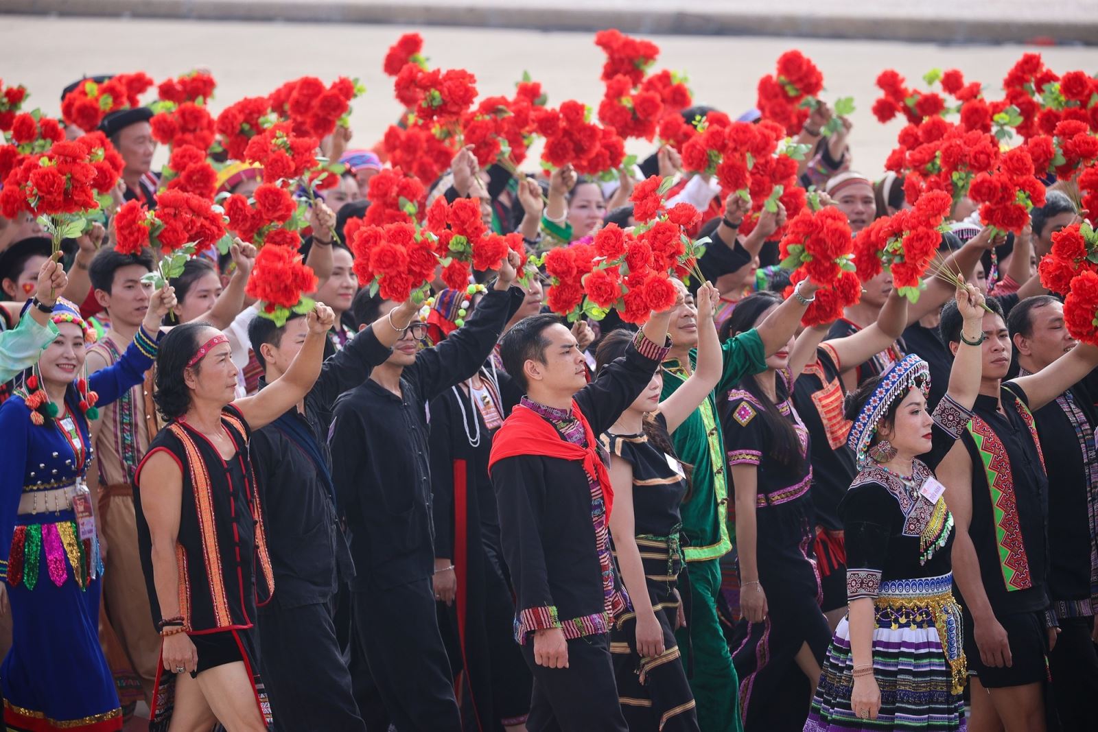 Vai trò của Đảng ủy MTTQ, các đoàn thể Trung ương trong kết nối giữa thế nước và lòng dân